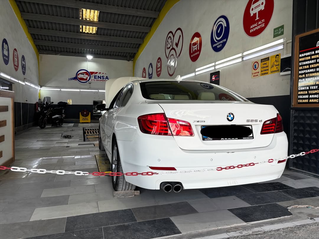 Modern lift sisteminde araç altı kontrolü - ENSA Oto Ekspertiz